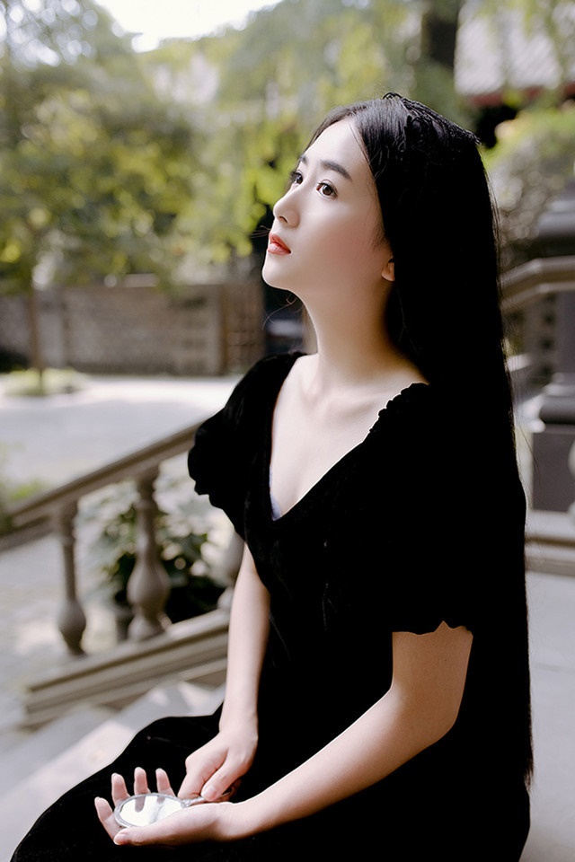 素黑（叶佩怡）名言被拼命菇涼收藏到精美画作